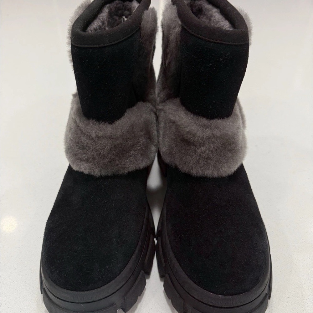 UGG Brooklyn Sunburst Black suede and Gray fur Winter Boots 9.5 1130726